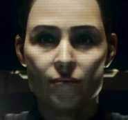 Лицо Серин Осман крупным планом.