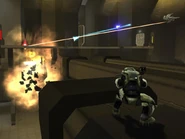 Джон-117 уничтожает один из реакторов.