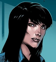 INIT Zane.jpg (70 КБ) Ильза Зейн — бывшая Спартанка-IV, возглавившая рейд на "Бесконечность" в 2553 году.