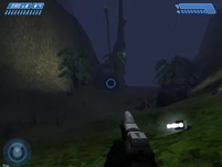 Джон-117 с магнумом M6D в игре.