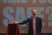 Season3 Joe.jpg (109 KB)