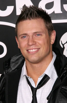 Mike-mizanin-318024l