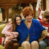 Grandmas Don T Let Your Babies Grow Up To Play Favorites Hannah Montana Wiki Fandom