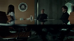 1x10 - Hablando con Sra Madchen