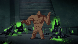 Clayface fights Parademons