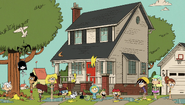 S1E08A Loud House after pool gets destroyed