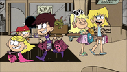 S1E23A Siblings in mall 1