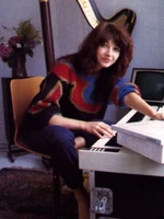 Kate Bush.jpg (294 KB) Kate Bush and harp