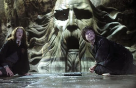 Harry og Gulla inne i Mysteriekammeret.