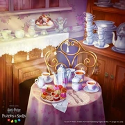 Накрытый стол для чаепития в розовых оттенках, как любит Долорес Амбридж