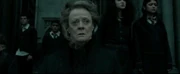 Anderling huilt als ze ziet dat Harry "dood" is