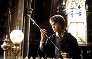 Harryinspectsthesword