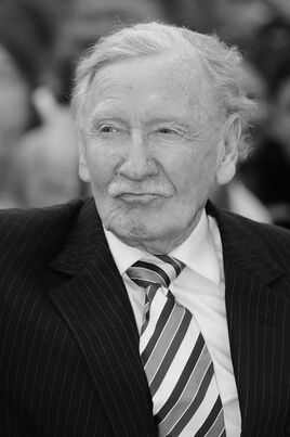 Leslie Phillips