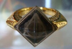 Marvolo Gaunt's Ring.jpg