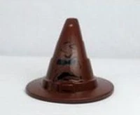 分院帽在中的样子。