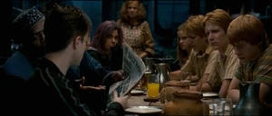 Кингсли показывает Гарри информацию