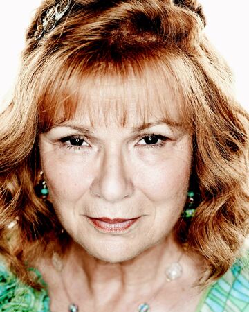 Molly Weasley Harry Potter Wiki Fandom Molly Weasley Harry Potter Wiki Fandom