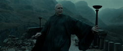 Voldemort performing wandless magic DHF2