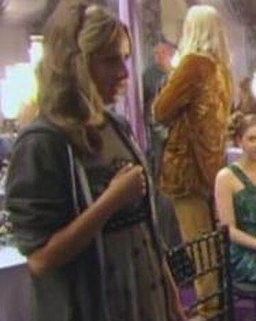 Gabrielle Delacour S Bridesmaid Dress Harry Potter Wiki Fandom