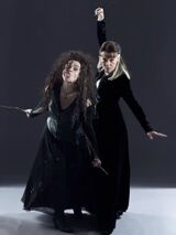 Harry-Potter-and-the-Deathly-Hallows-promotional-picture-bellatrix-lestrange-27985392-500-667
