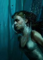 Fleur Delacour Underwater