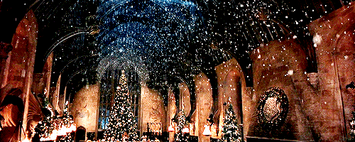 Christmas holidays: Giáng sinh đến rồi! Hãy cùng trở về với thế giới phép thuật của Harry Potter và tận hưởng không khí lễ hội đang lan tỏa khắp nơi. Các hình ảnh trong bộ sưu tập sẽ giúp bạn hiểu thêm về cách mà thế giới phù thủy ăn mừng Giáng sinh, và cùng chúc mừng bằng những bức hình tuyệt đẹp về đêm Giáng sinh này.