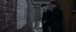 Credence and Grindelwald in New York