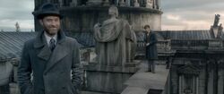 Dumbledore and Newt on top of St Paul's Cathedral
