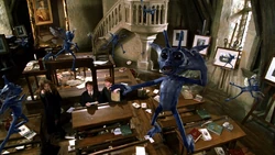 Verstijfde Keltische Aardmannetjes na het aanrichten van ravage in 
