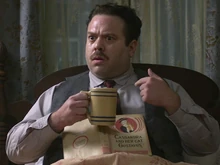  пьёт какао в гостях у сестёр 