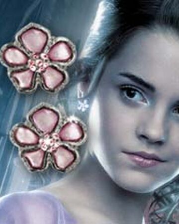 Hermione Granger S Yule Ball Earrings Harry Potter Wiki Fandom