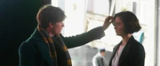 Newt saluta Tina