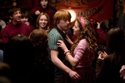 K,NzA4MjkyOTAsNDc3MjcxODY=,f,Lavender Brown and Ron Weasley by Just Jellybean