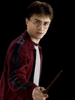 La réplique des lunettes de Luna Lovegood (Evanna Lynch) dans le film Harry  Potter et l'Ordre du Phénix