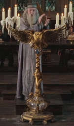 Dumbledore's owl podium
