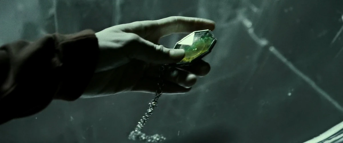 Regulus Black's locket Harry Potter Wiki Fandom