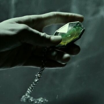 Regulus Black S Locket Harry Potter Wiki Fandom Regulus Black S Locket Harry Potter Wiki Fandom