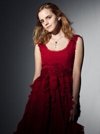 DH1 Hermione Granger red dress robes 02