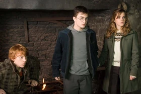 Ron-harry-hermione-hogs-head-1050x0-c-default