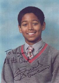 Young-dean-thomas-alfie-enoch-8255281-283-397