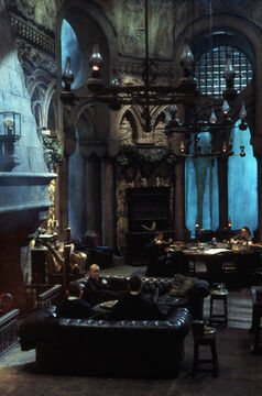 Slytherin dungeon lego harry potter sale
