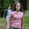 Hermelien slaat malfidus.gif