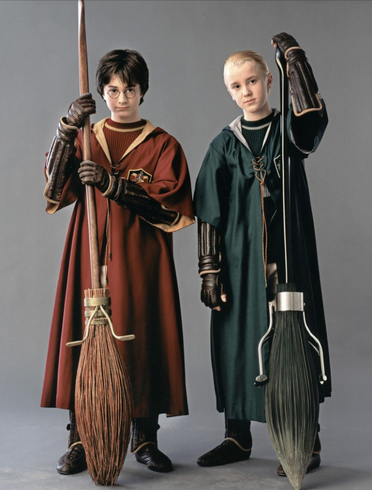 Balai Harry Potter Nimbus 2000. Have fun!