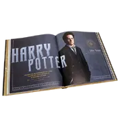 Harry Potter i Przeklęte Dziecko 4 (twarda książka).webp (32 KB) Oryginalny scenariusz w twardej oprawie powiększony o informacje zza kulis i zdjęcia ze sztuki teatralnej