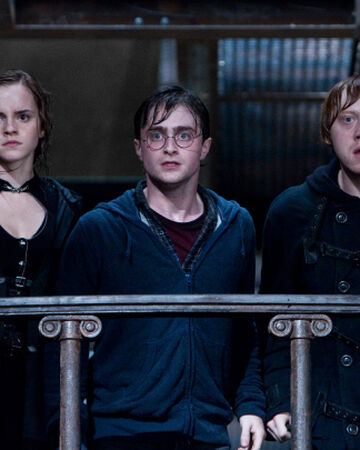 Break In Of Gringotts Wizarding Bank 1998 Harry Potter Wiki Fandom