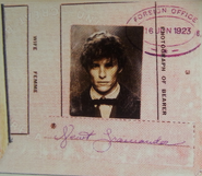 Newton Scamander's passport picture