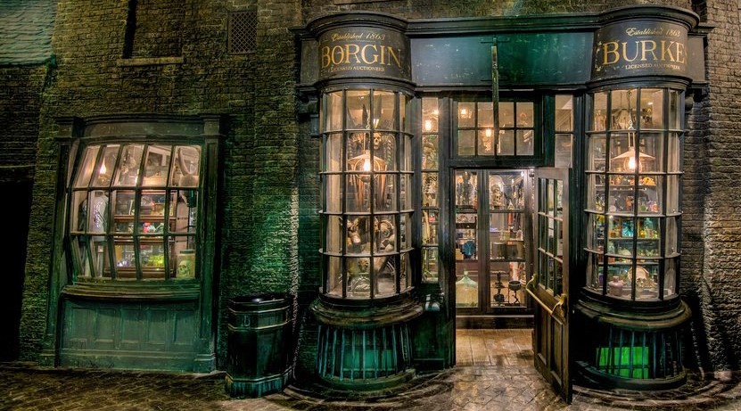 【2024最新作】 ボージン・アンド・バークス | Harry Potter Wiki | Fandom 置物