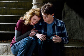 Hermione-cries-on-harrys-shoulder-1050x0-c-default