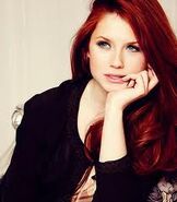 Bonnie Wright0