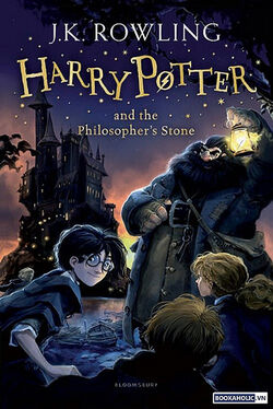 Hòn đá Phù thủy: Hòn đá Phù thủy là điểm đến tuyệt vời cho những ai yêu thích Harry Potter và các loại phép thuật. Đến đây, bạn sẽ được khám phá những bức tường, cửa và hành lang bí ẩn được dùng trong bộ phim nổi tiếng này. Cùng trải nghiệm cảm giác như đang lạc vào một thế giới kỳ ảo và đầy mê hoặc.